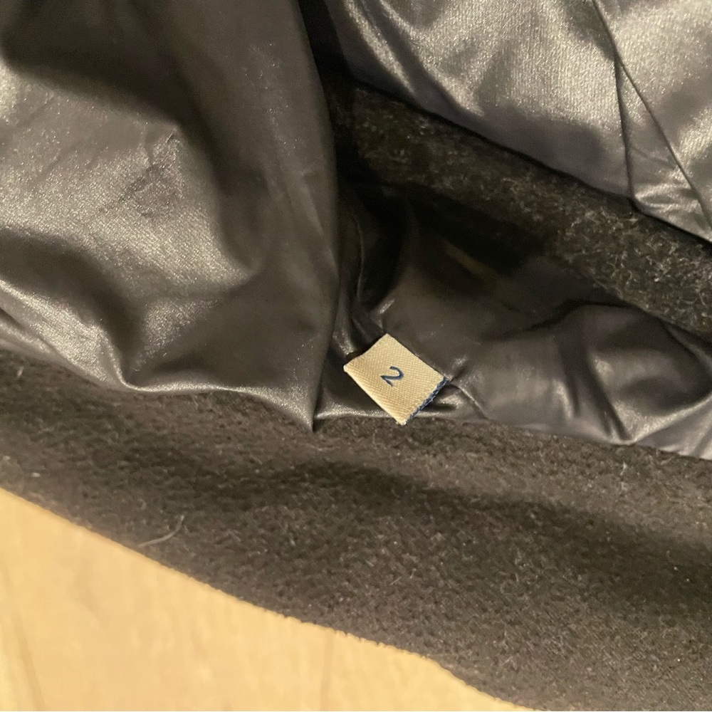 Moncler Puffer Jacket - Picture 7 of 9